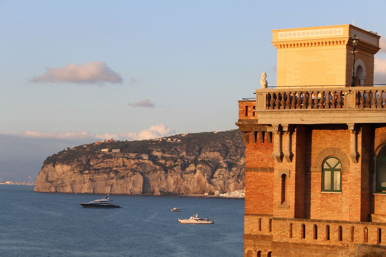 Discover Sorrento - food & walking tour