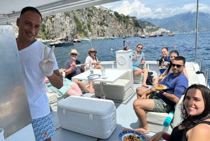 Amalfi coast boat tour with lunch